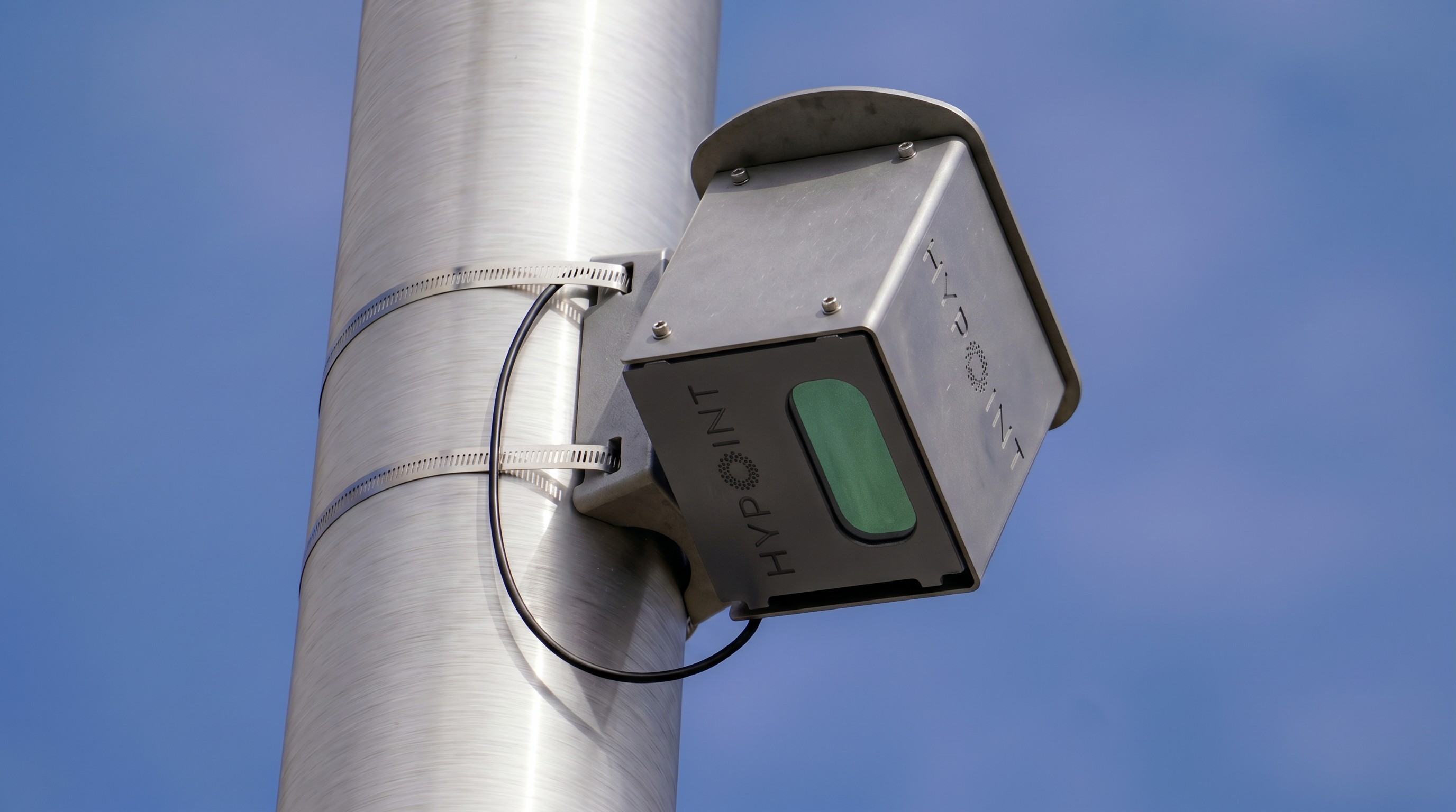 Kestrel LiDAR sensor side-mounted on a roadside pole
